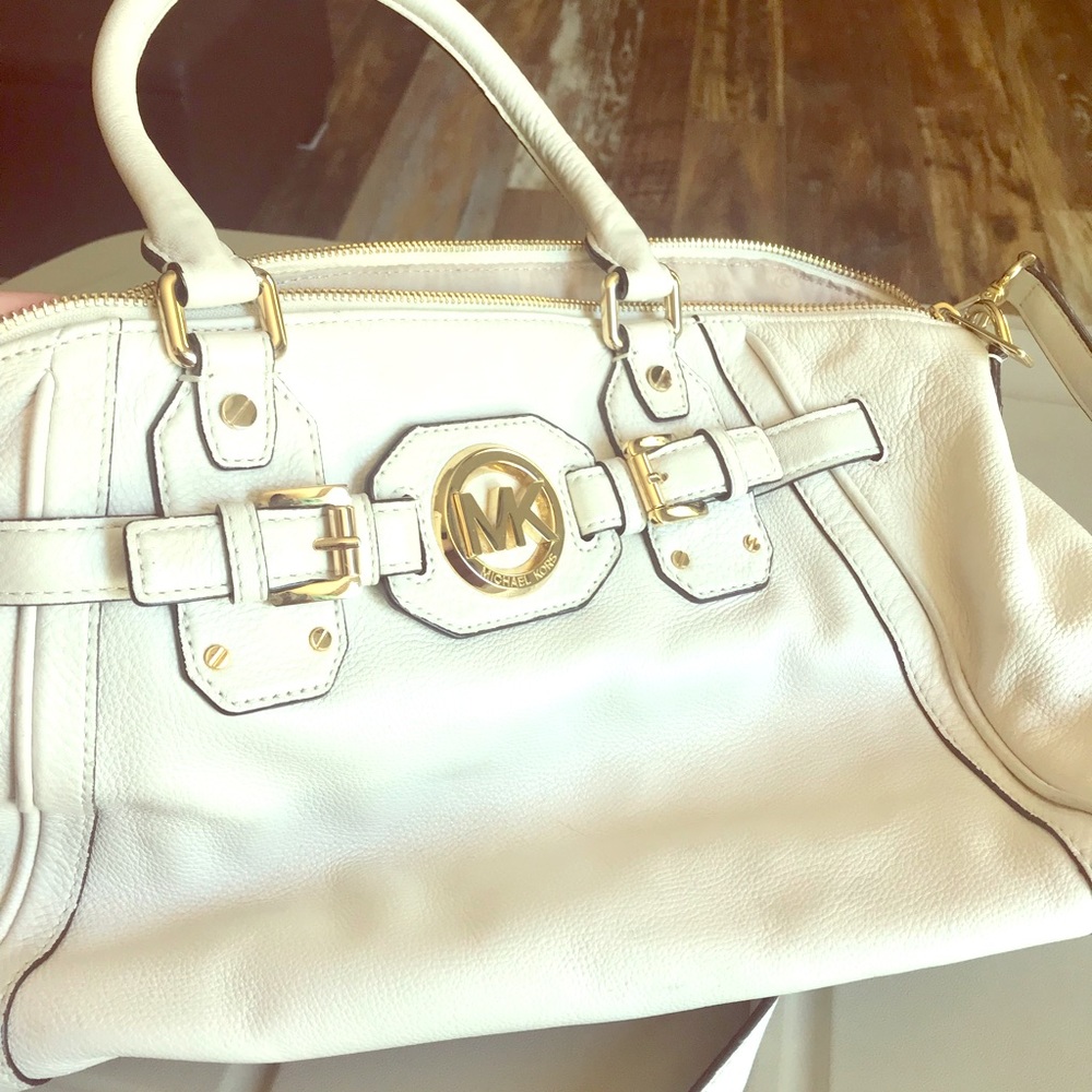 Micheal Kors Purse